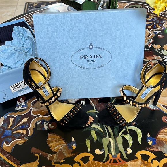 New Prada heels size 37 suede - Picture 1 of 5